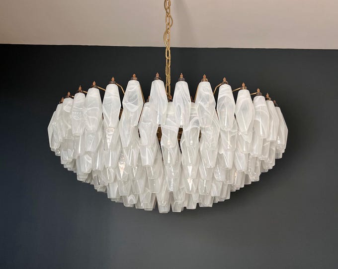 Amazing Murano glass Candelier - 185 white alabaster polyhedra