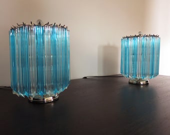 Lampe de table Quadriedri - Style Venini - prisme transparent et bleu