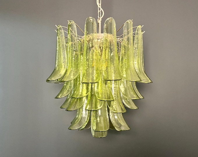 Italian vintage Murano chandelier - Mazzega - 41 green glass petals