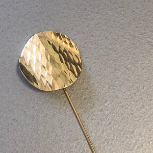 Ladies gold tone Modernist Disc Stick Pin