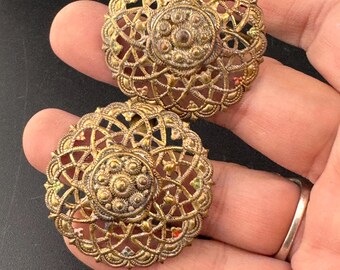 Vintage Womens 1960s Goldtone Daisy Belt Buckle - Mod Floral 