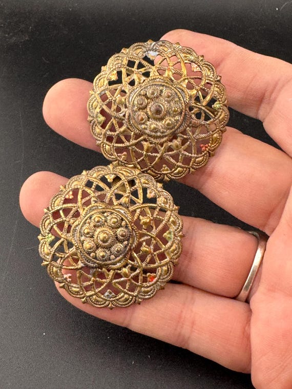 Filigree Brass Belt Buckle: Gold Tone Steampunk Couture  display picture 2