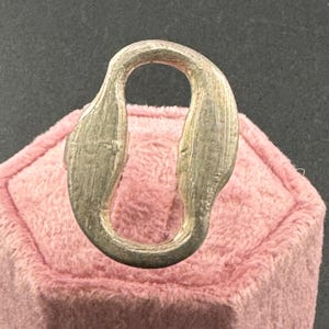 Vintage weighty SIZE T sterling silver 925 modernist brushed textured oval openwork ring 11.1 grams