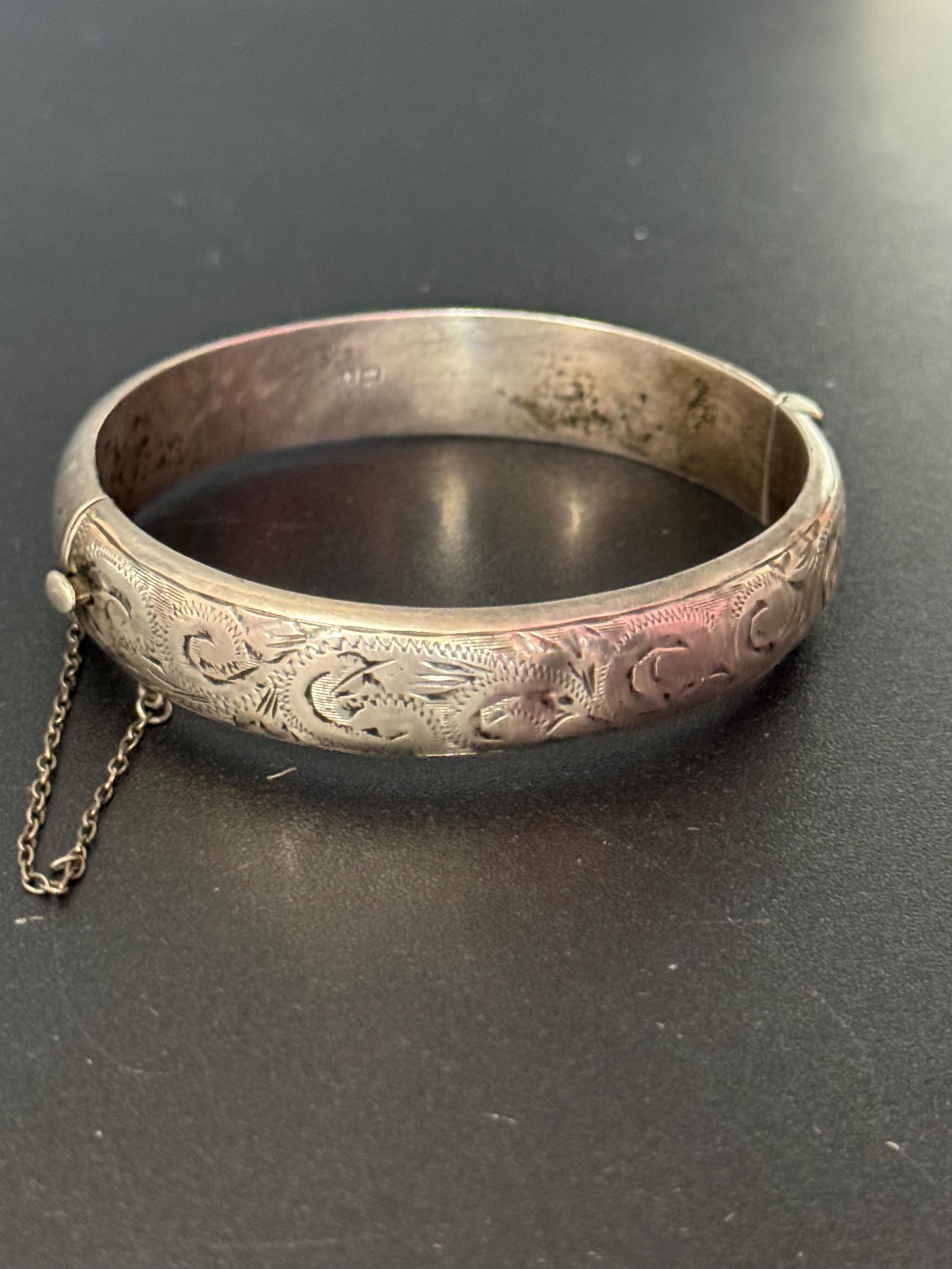 Clamper Bangle 1960s T&HC Birmingham Hallmarked Sterling