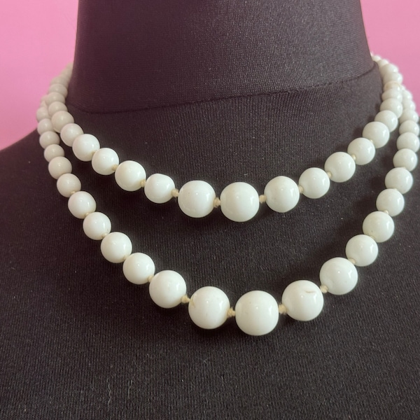 vintage white Milk glass round knotted double strand 2 row beaded necklace