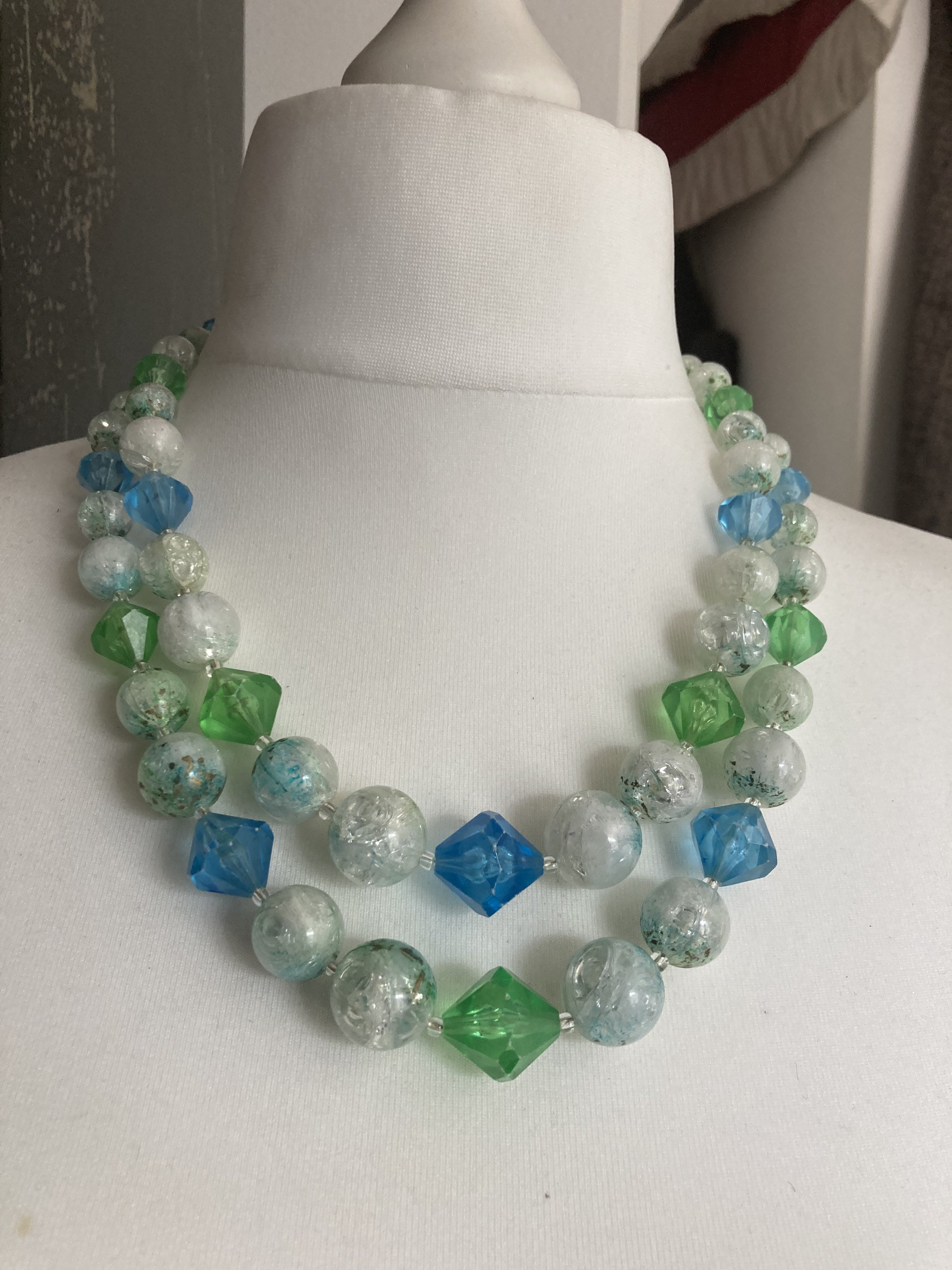 Collier Perles Vintage En Résine Et Plastique Vert - Longueur Mi-longue, Années 90, Occasion, Alliage