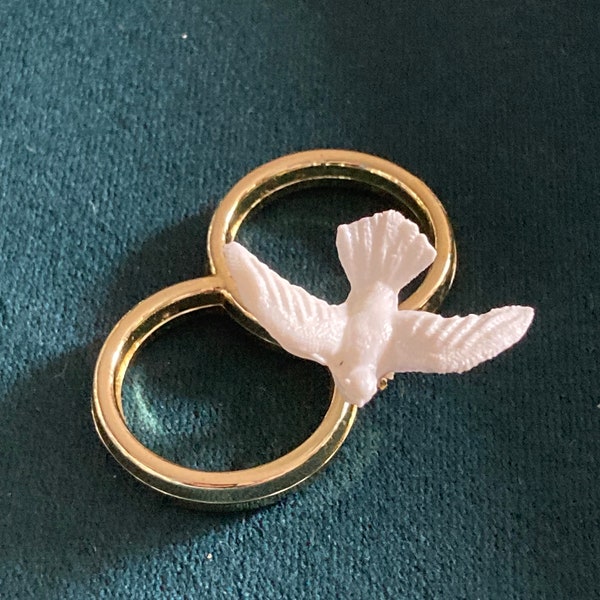 Vintage traditional double gold plastic Wedding rings and dove bird Cake topper decoration