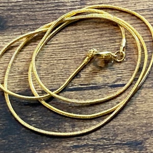 Simple plain shop gold chain