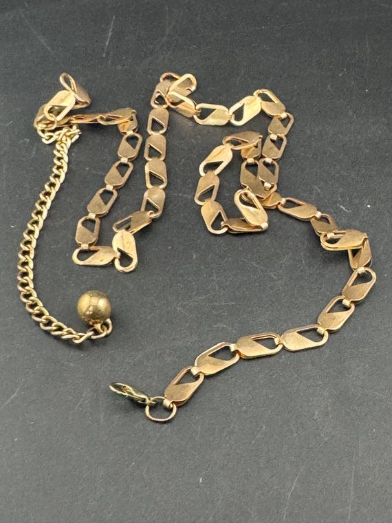 Vintage 80s chunky chain belt gold tone Vintage Gold Tone Chain Belt: Chunky Etruscan Revival Links  main image 2