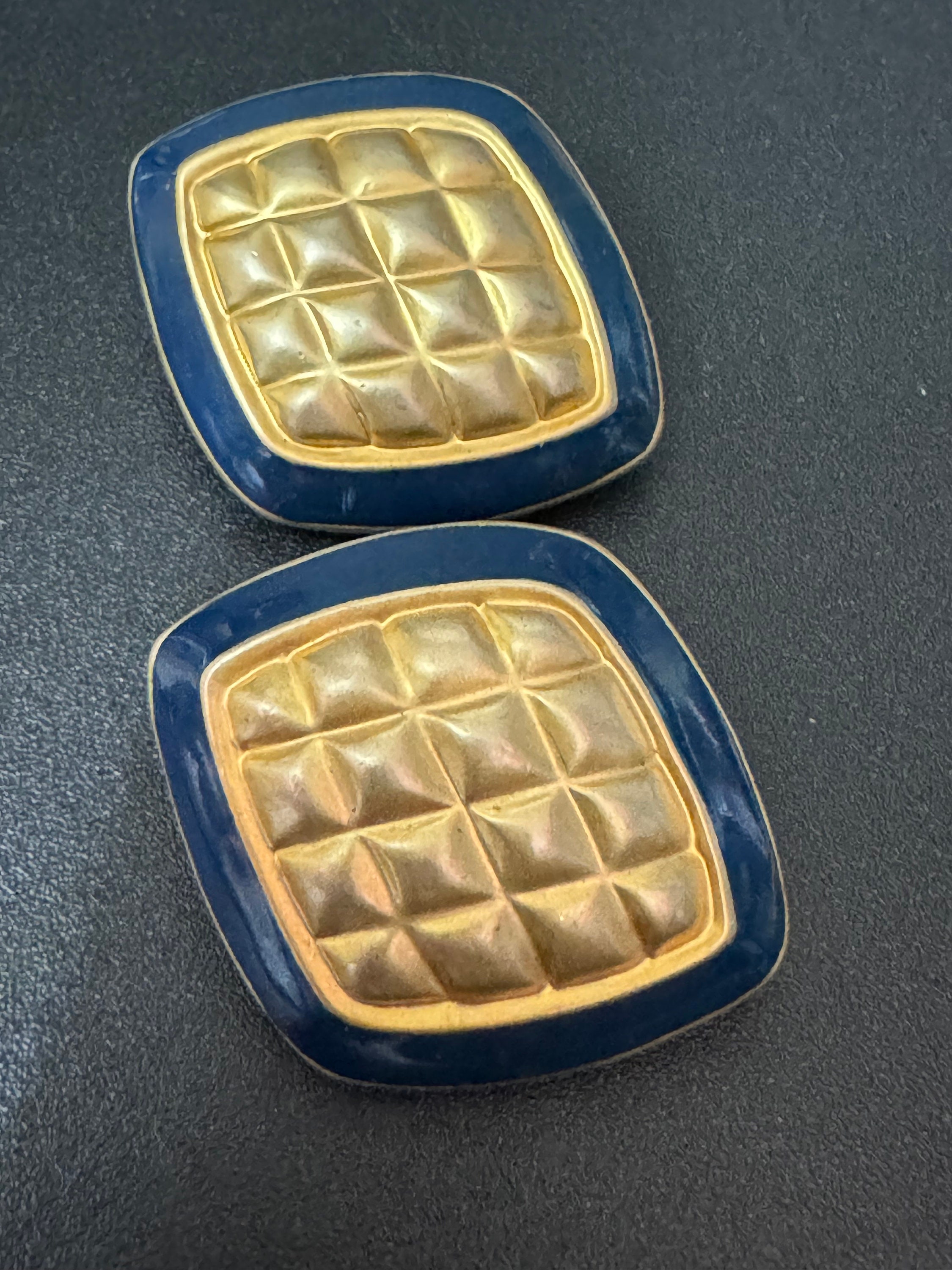 Boucles D'oreilles Vintage à Cœurs Matelassés - Fermoir Clips - Métal Doré - Occasion