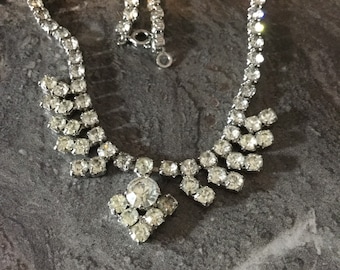 Collana di cristallo di strass di vetro diamantato vintage