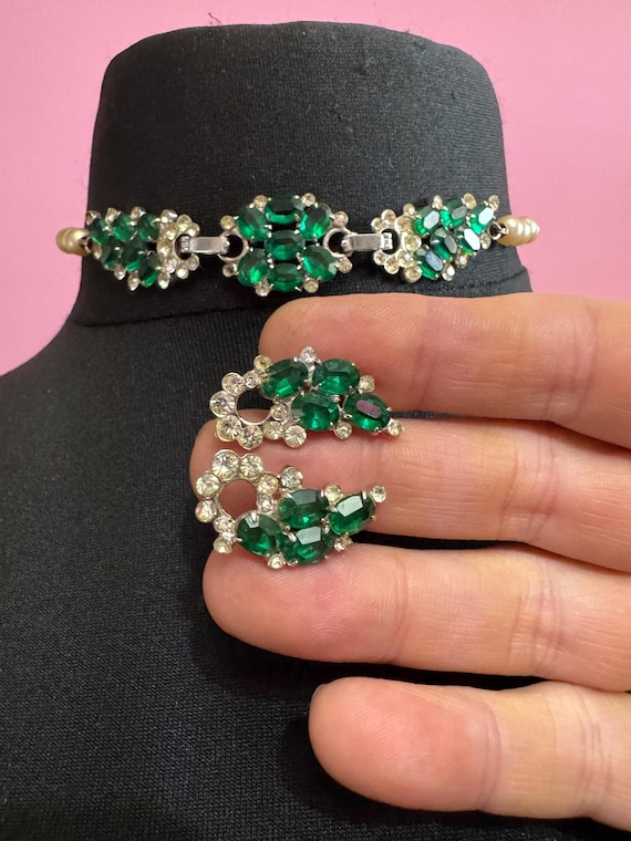 イヤリング ネックレス ベルト まとめ売り AVON、Elegance、他 AVON 925 Emerald Rhinestone Jewellery Set: Vintage Pearl Choker