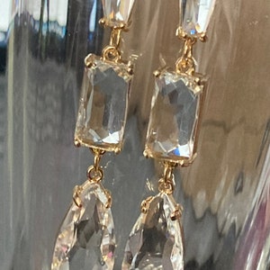 18k Gold plated crystal glass clear diamanté rhinestone teardrop earrings