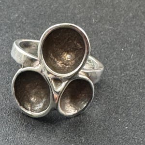 Vintage SIZE N.5 sterling silver 925 modernist brushed textured cups  weighty brutalist ring 6 grams