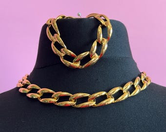 Curb link choker Necklace and Bracelet Set, Vintage Gold Tone 90s
