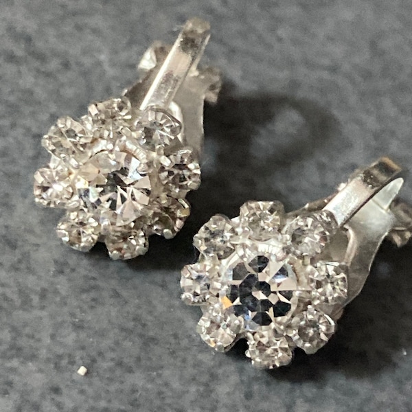 Small Retro clear cluster Diamanté Rhinestone Clip On stud Earrings little girls dressing up