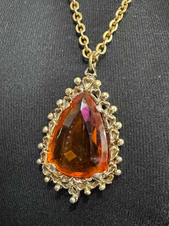 Pendentif Vintage Goutte Strass Sur Métal Argenté - Bijou Rétro élégant