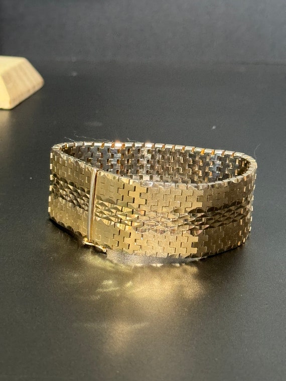 1970s articulated flat 18k gold plated cuff wrap … - image 9