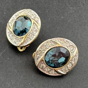 Vintage Oval sapphire clear glass paste gold tone diamanté clip on earrings