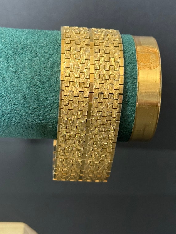 1970s articulated flat 18k gold plated cuff wrap … - image 3
