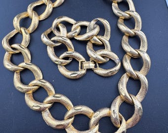 wide chain link necklace and bracelet,  jewellery set vintage weighty gold tone