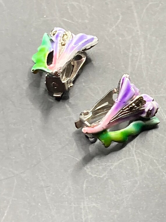 Orecchini Lunghi A Clip Smalto Verde E Oro &ndash; Dischi A Goccia Con Torsione, Moda Donna