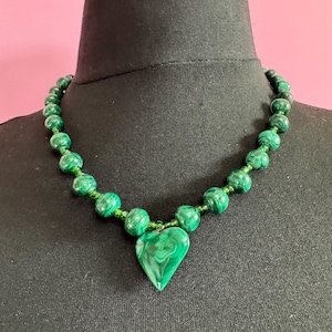 Vintage groene malachiet liefdeshart kralen hanger ketting, natuurlijke edelsteen kralen 50 cm