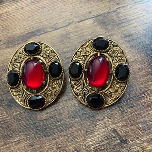 Oversized rhinestone ruby black paste oval gold tone clip on stud earrings