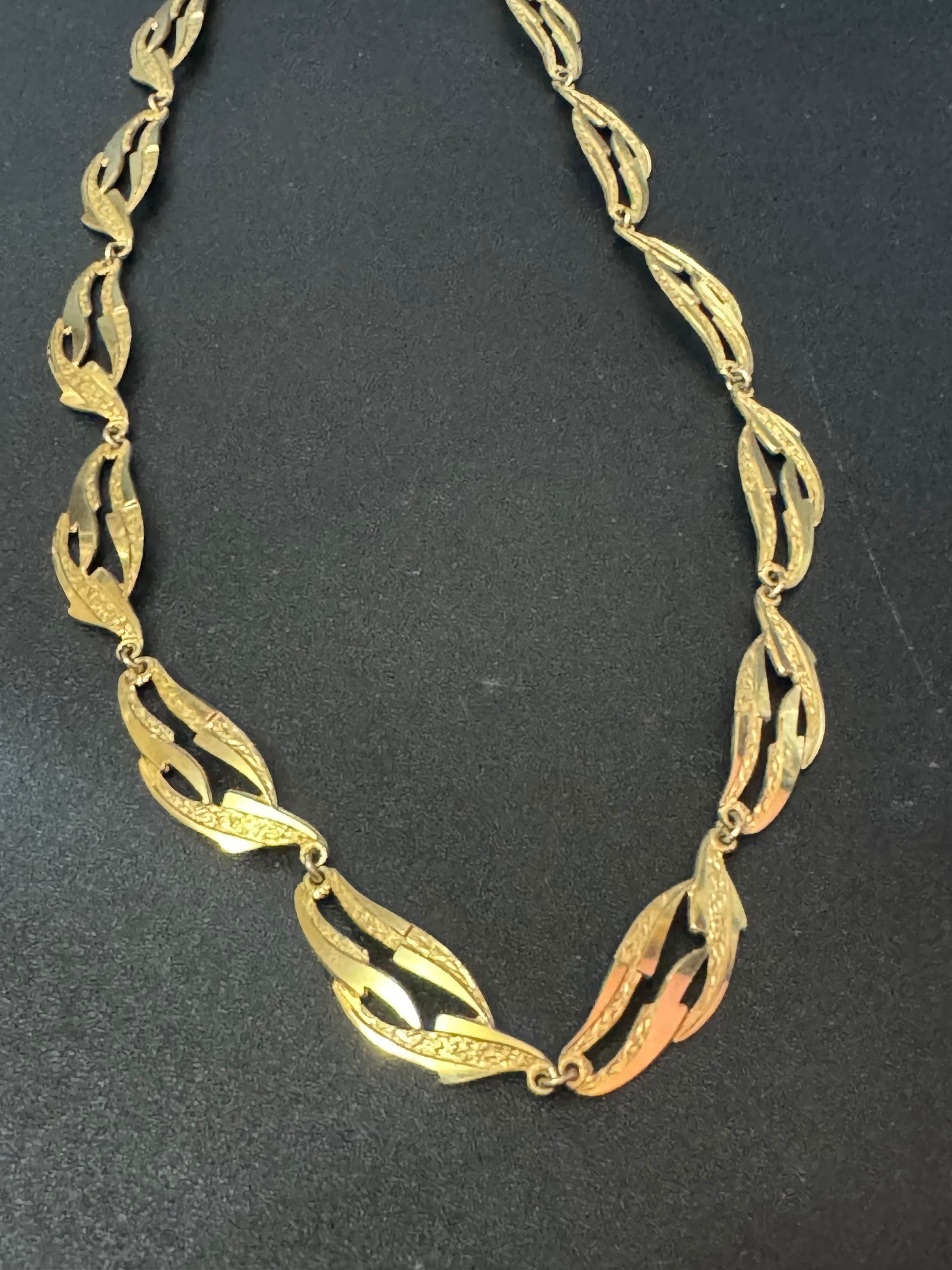 Collier Ras Du Cou Doré Vintage Années 50 - Moderne Et Abstrait - Plaqué Or - A5