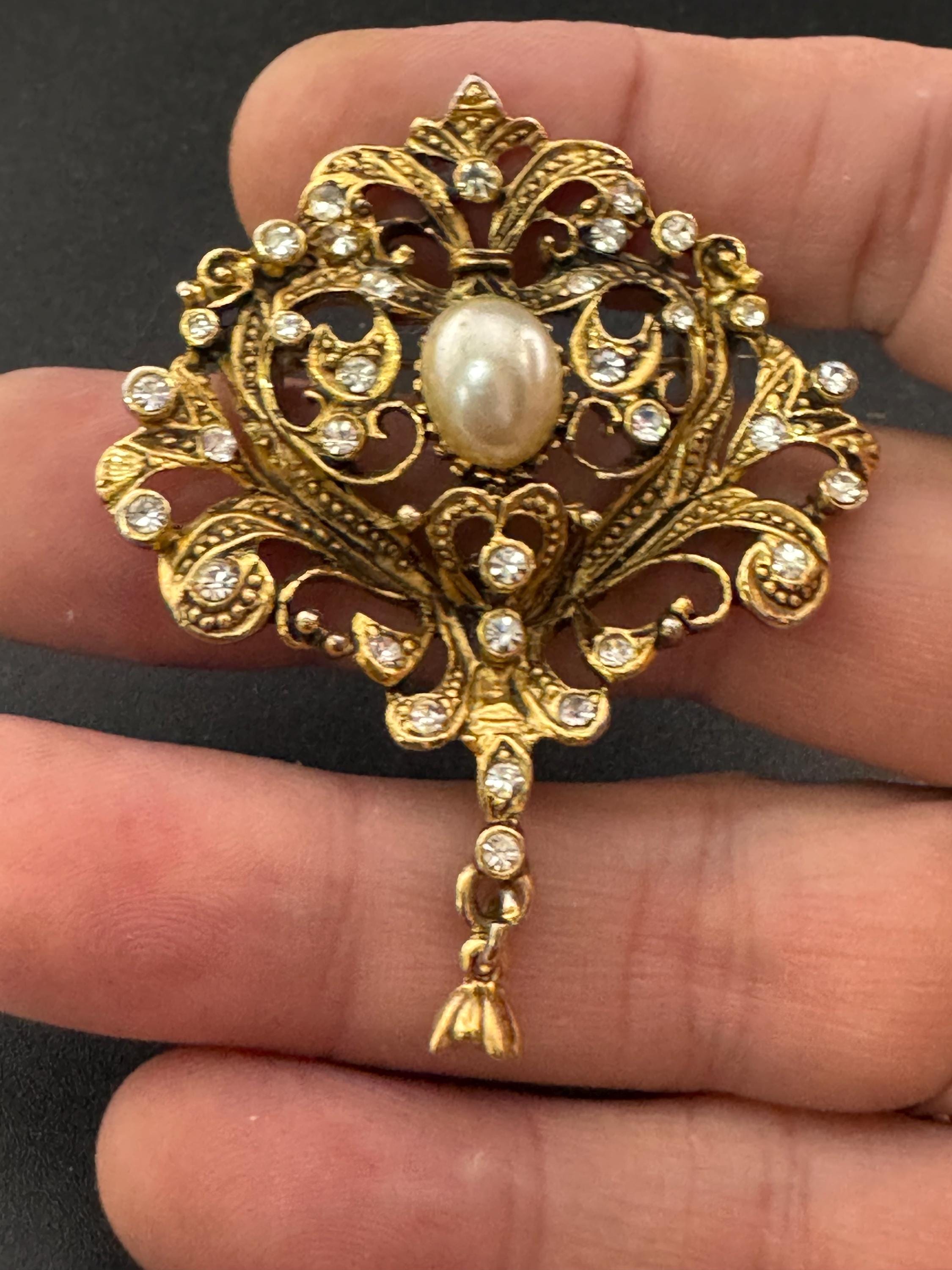 Florenza Brooch - Etsy
