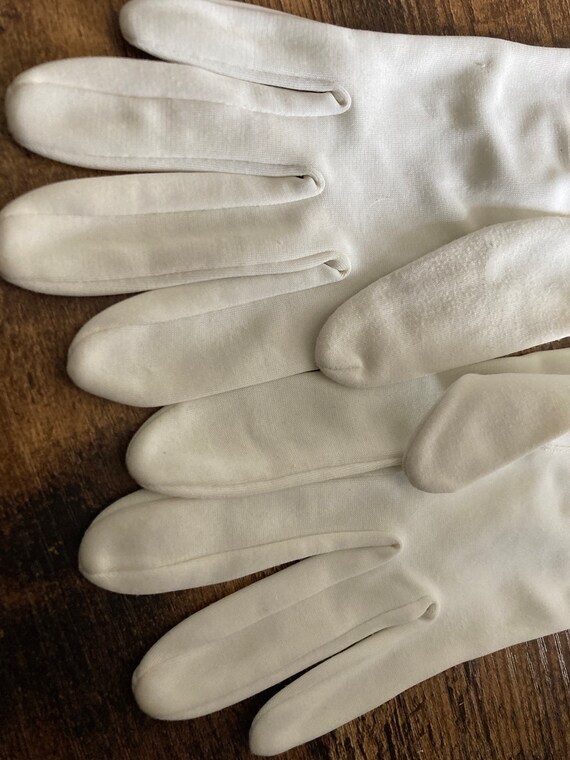 S M size 7 off white cream vintage gloves short l… - image 4