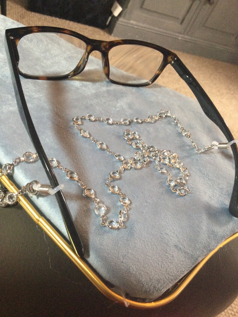 Never lose your glasses sunglasses chain silver tone rivi\u00e8re bezel set clear crystal diamant\u00e9 Vintage retro style lanyard necklace chain
