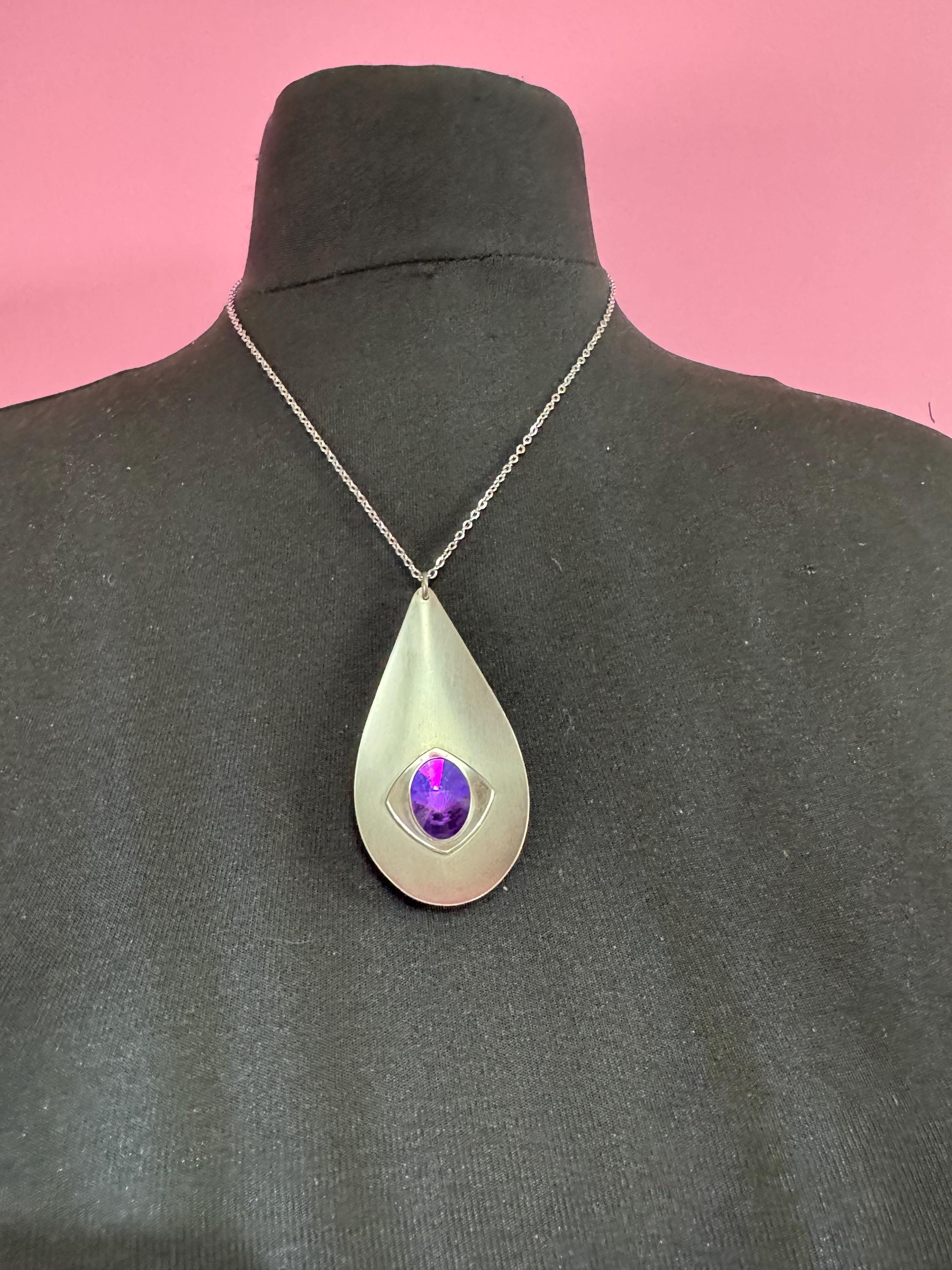 Mary Quant Necklace - Etsy UK