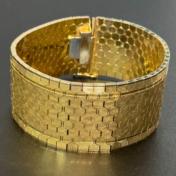 1970s articulated flat stamped 0750 18k gold plated cuff wrap bracelet 19.5cm long x 3cm Italian