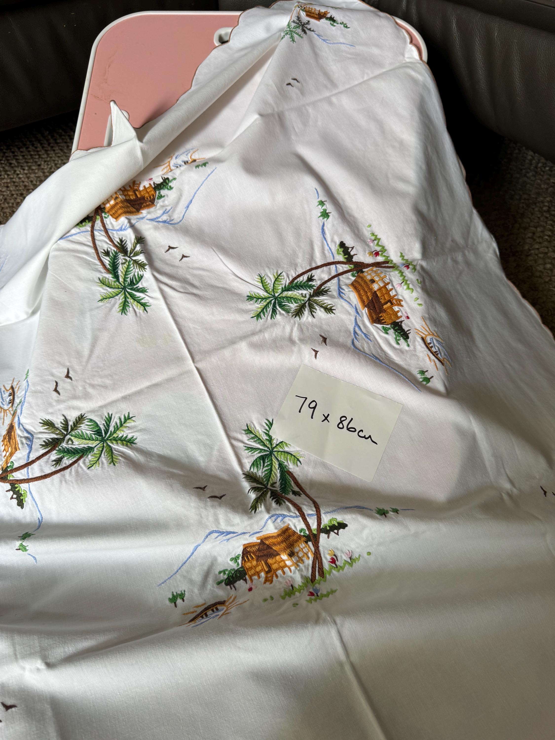 刺繍コットンテーブルクロス：中国風東洋の船の風景 - 79x86 - Etsy 日本