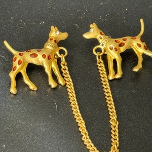 Vintage Novelty dog Matt Gold tone double chain link brooch sweater guard 16cm