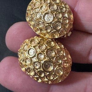 1970s modernist brutalist gold tone Oval textured clip on stud earrings