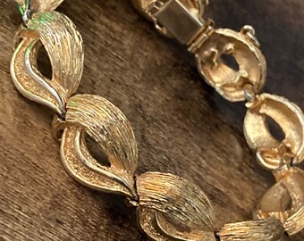 Gold chain link bracelet 1970s, modernist period mid century