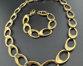 chain link necklace and bracelet jewellery set, vintage gold tone chunky