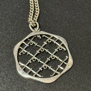 Vintage Modernist Sterling Silver Abstract Pendant Necklace (38.5cm)