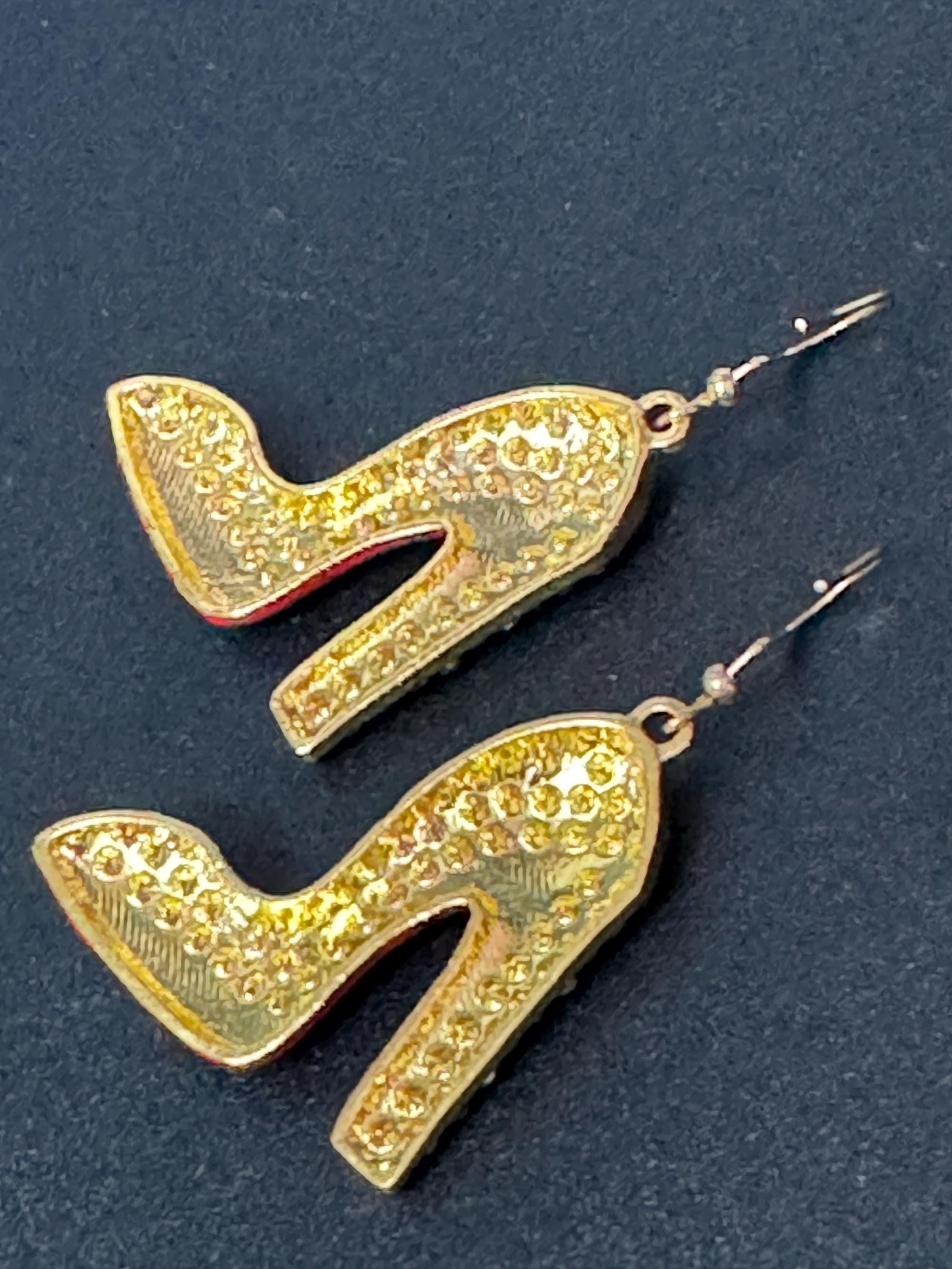 Lot De 2 Paires De Boucles D'oreilles En Forme De Chaussure à Talon Haut - Bijoux Fantaisie Perles Blanches Et Strass Rouges | Pour Femme | Style Ludique Et Glamour