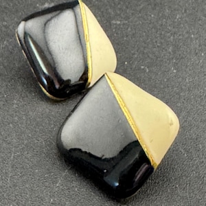Vintage Gold tone cream and Black enamel pair square shaped stud earrings pierced, statement power dress 80s 90s