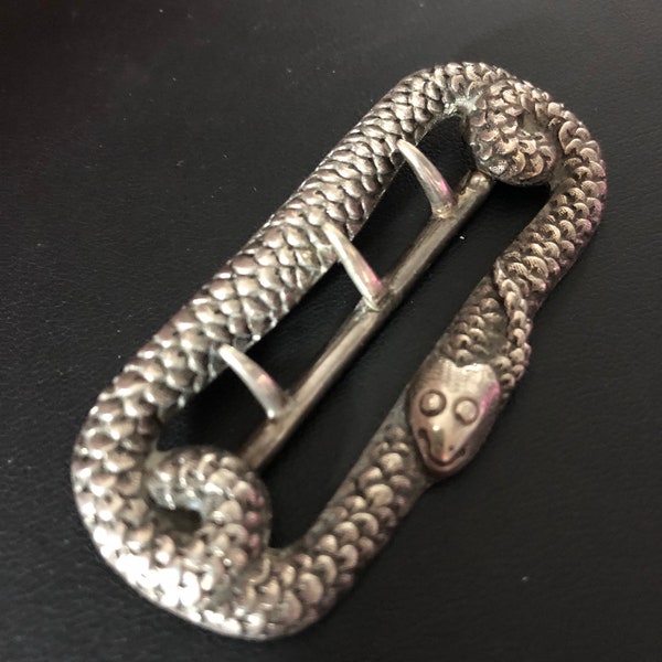 Antique SNAKE serpent boucle de ceinture en métal blanc 6cm x 2.5cm 1900s argent sterling non marqué non poinçonné Art Déco