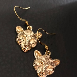 leopard panther cat dangly drop earrings gold tone