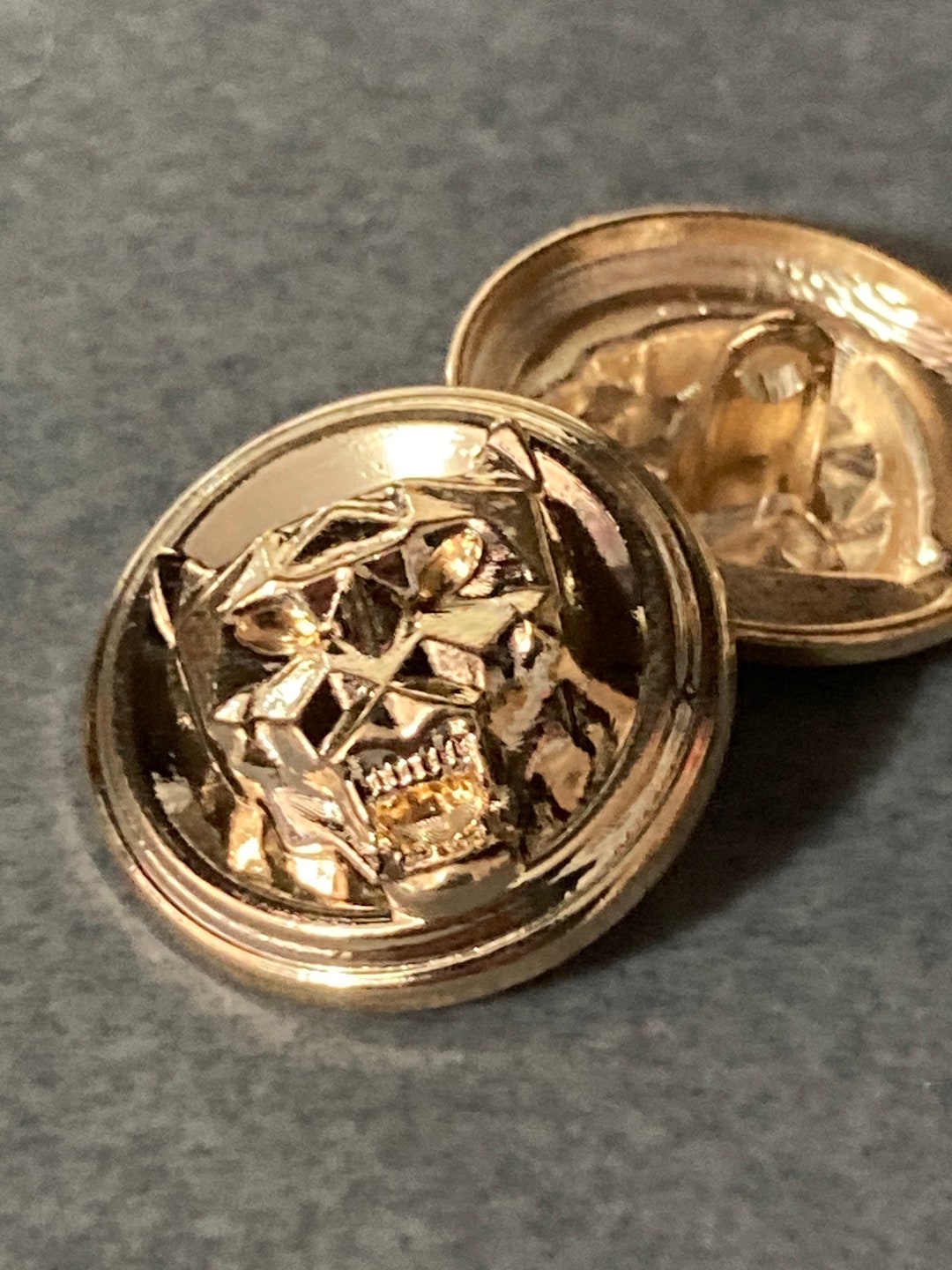 5 X 22mm LEOPARD Buttons , Embossed Gold Tone Stylised Big Cat Panther ...