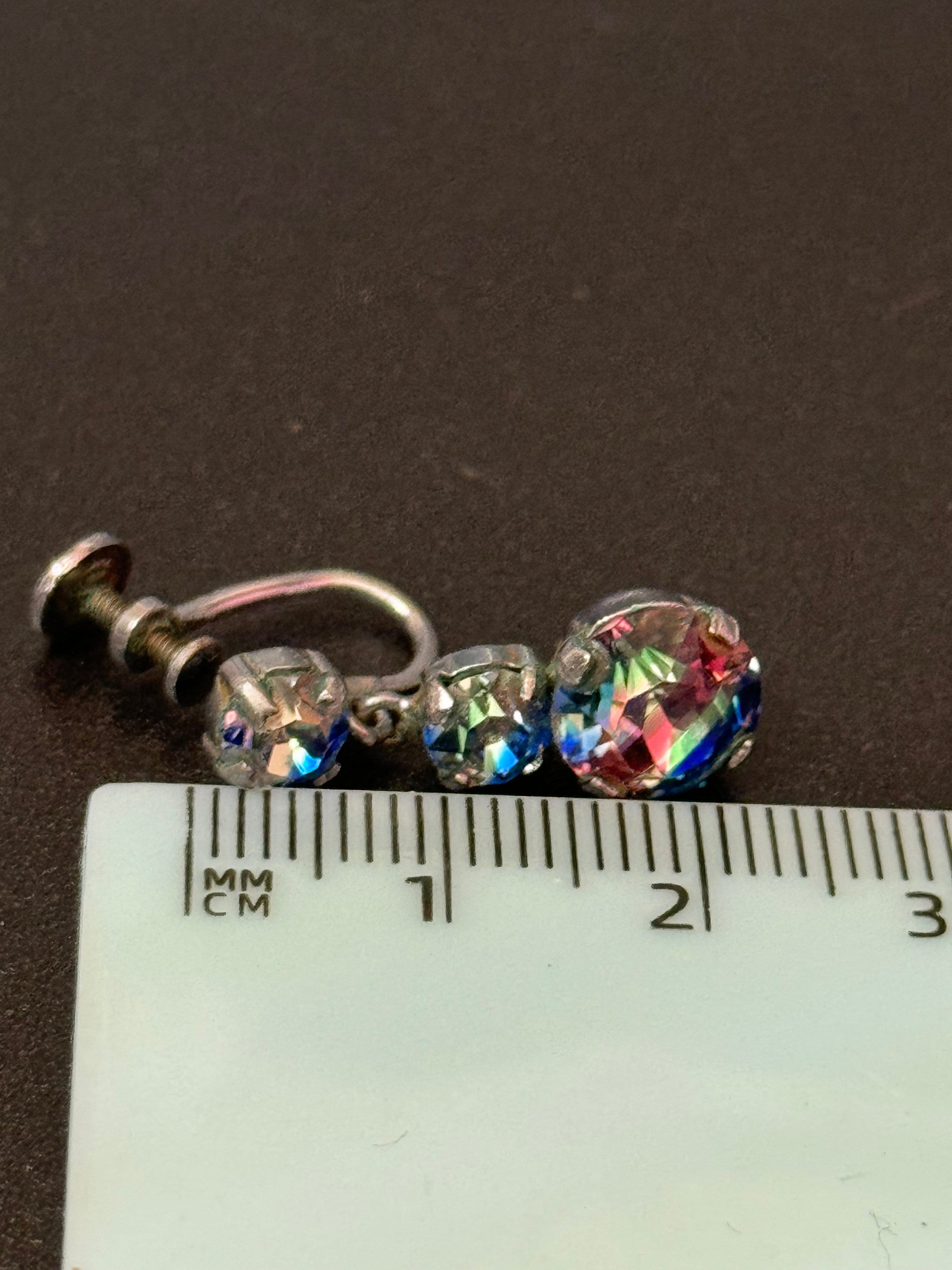 Boucles D'oreilles Clips Strass Irisés - Modèle 991 - Occasion état Neuf