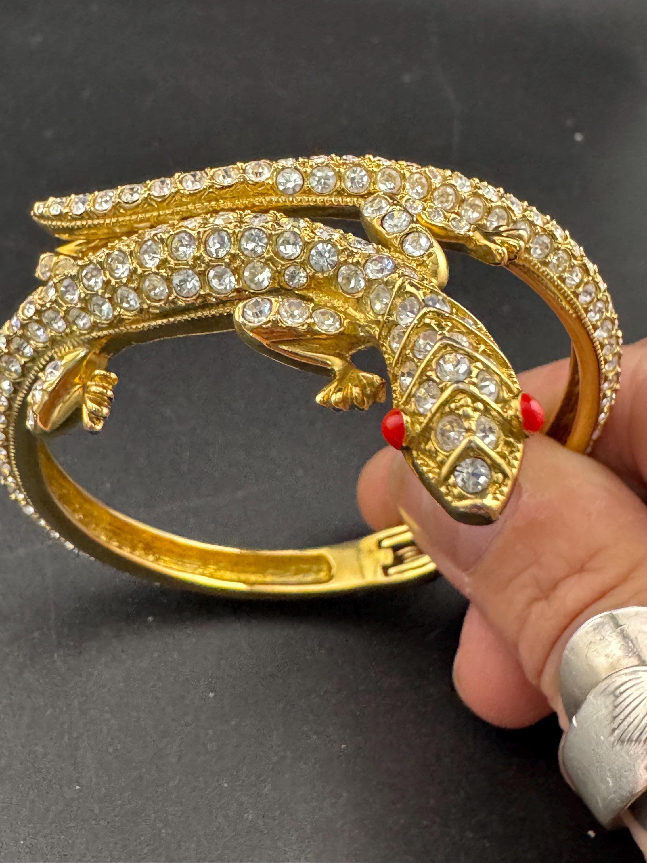VTG Lizard Rhinestone Clamper Bracelet Watch Gold Tone Black Clear Crystals READ Vtg Green Rhinestone Hidden Lizard Bangle Clamper Watch  main image 4