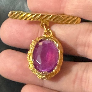 Vintage Gold Plated Pink Glass Victorian Style Brooch