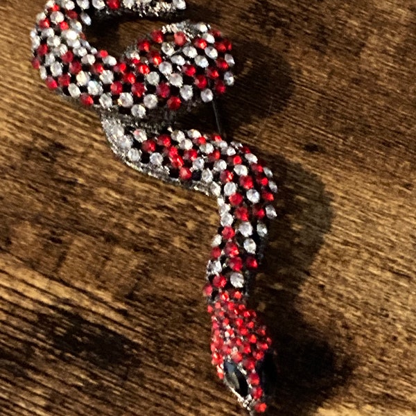 rubis rouge & verre clair diamanté serpent broche combi pendentif gris acier foncé métal argenté