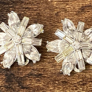 diamanté star Clip On stud Earrings Silver Tone 2cm